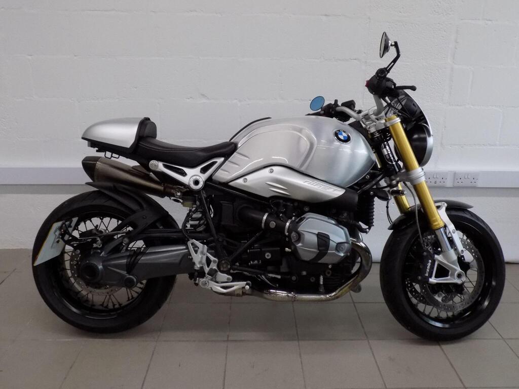 BMW R nineT