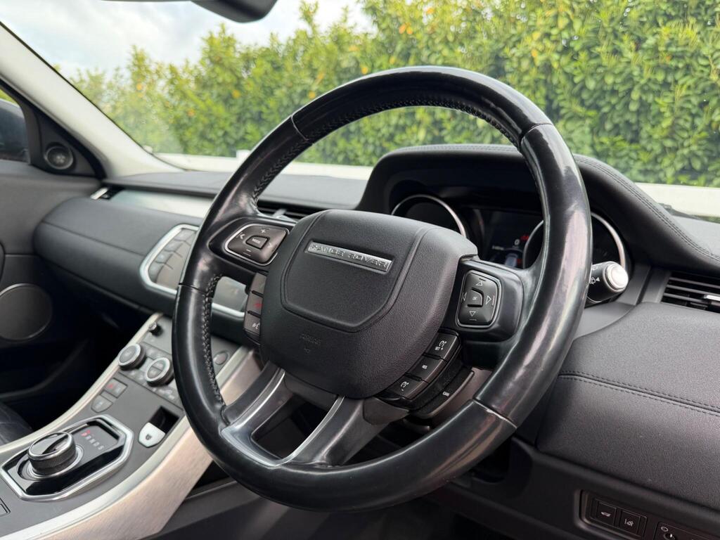 2016 Land Rover Range Rover Evoque thumbnail 26