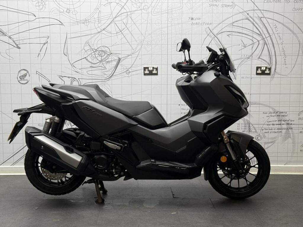 Honda ADV 350