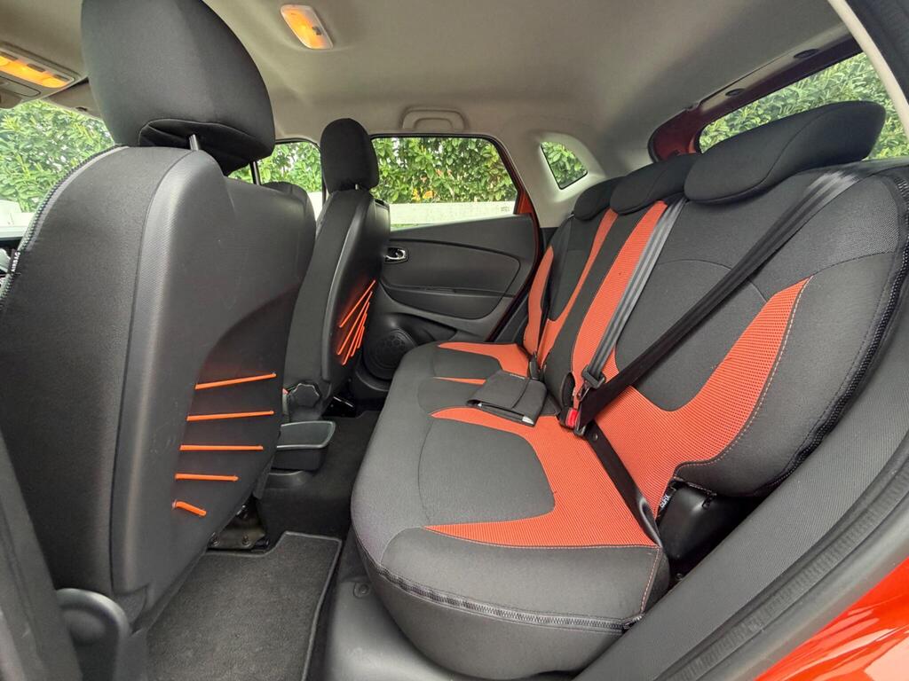 2015 Renault Captur thumbnail 18