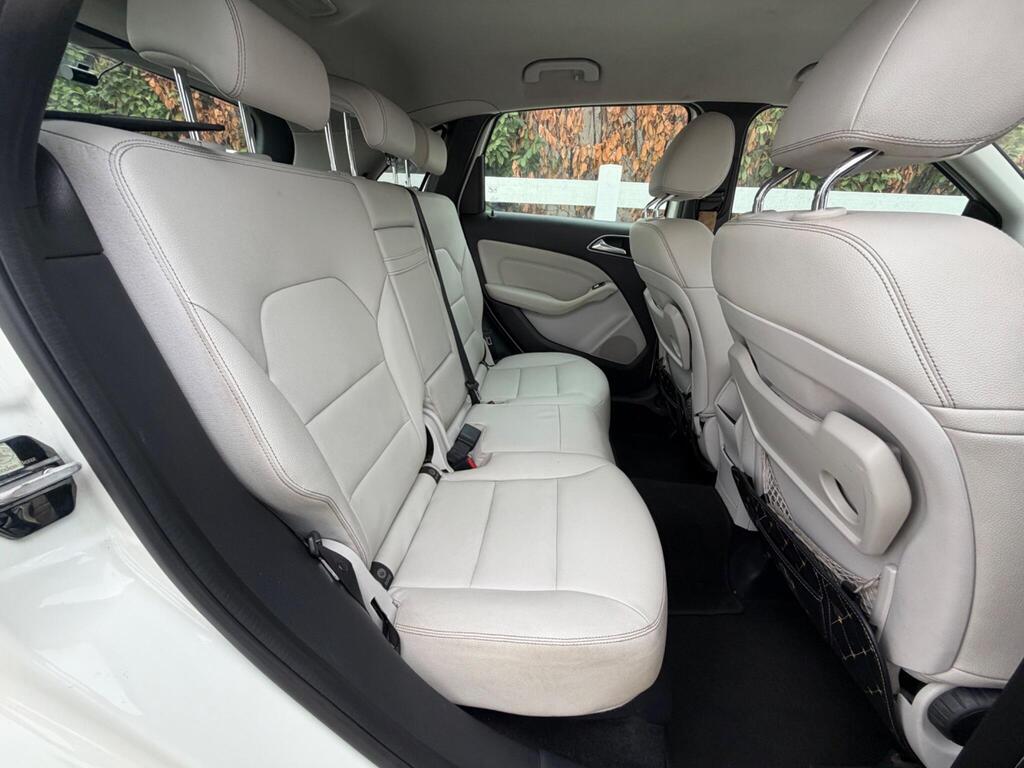 2015 Mercedes-Benz B Class thumbnail 19