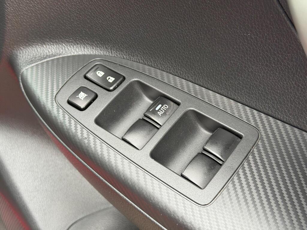 2017 Mitsubishi Eclipse Cross thumbnail 30