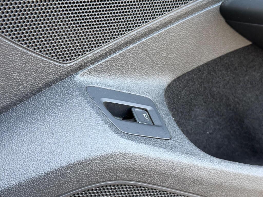 2016 Volkswagen Passat thumbnail 19