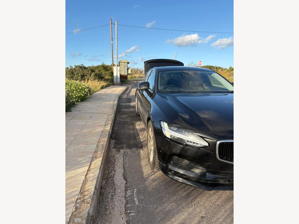 Volvo S90