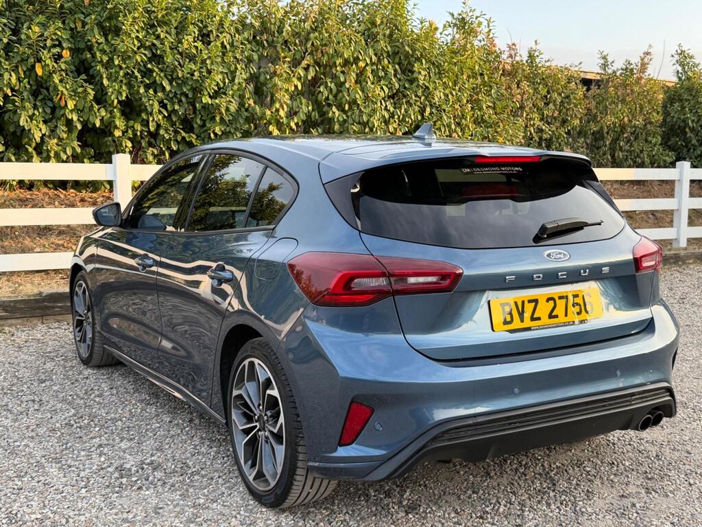 2024 Ford Focus thumbnail 9