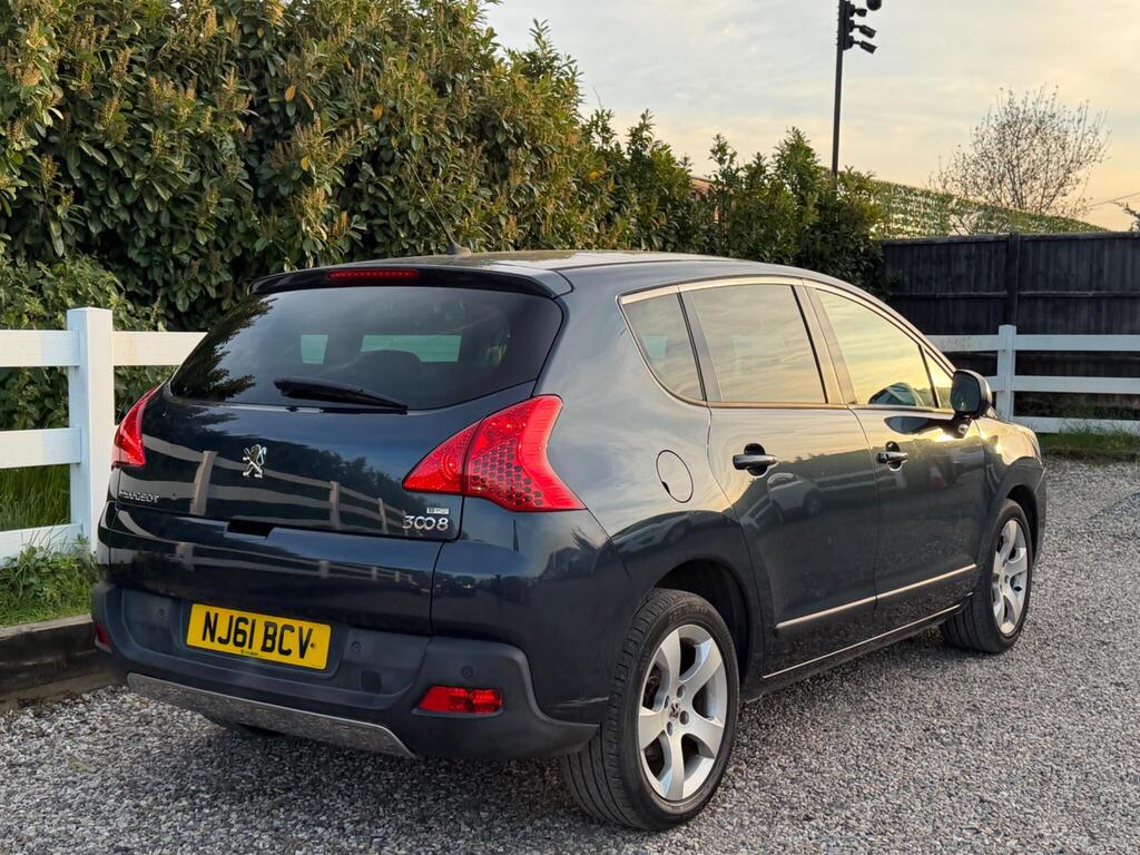 2011 Peugeot 3008 thumbnail 12