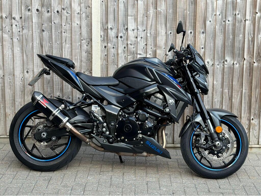Suzuki GSX-S750