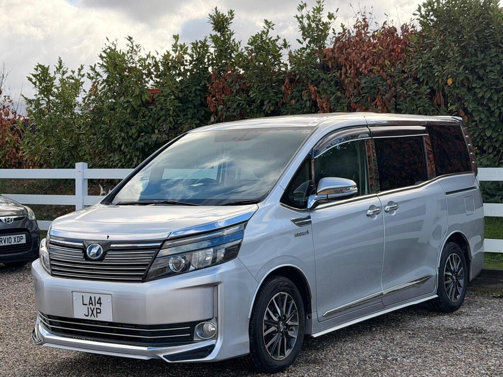 2014 Toyota Voxy thumbnail 14
