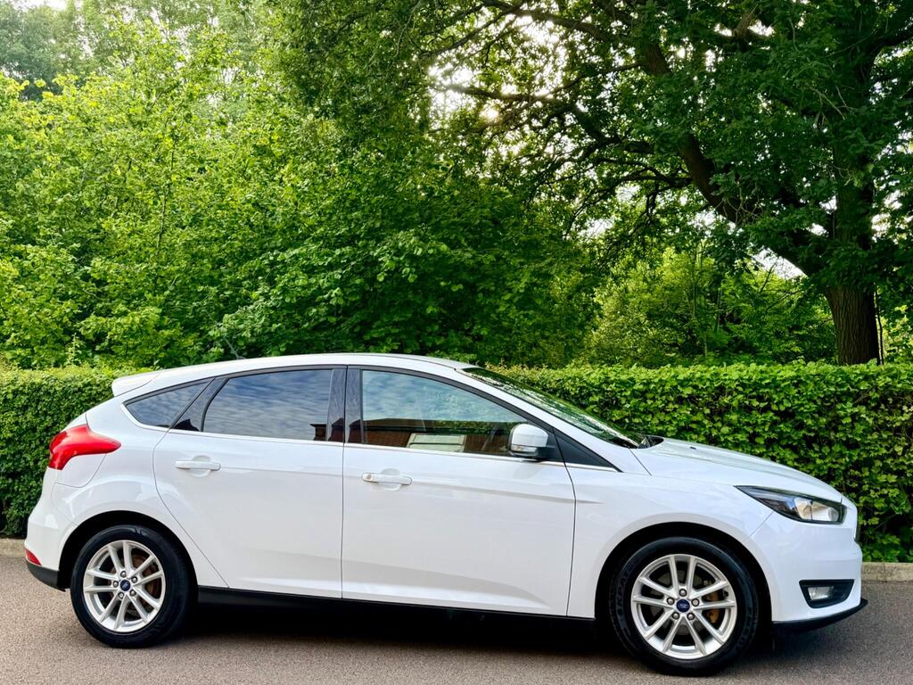 Ford Focus Hatchback 1.0T EcoBoost Zetec Euro 6 (s/s) 5dr