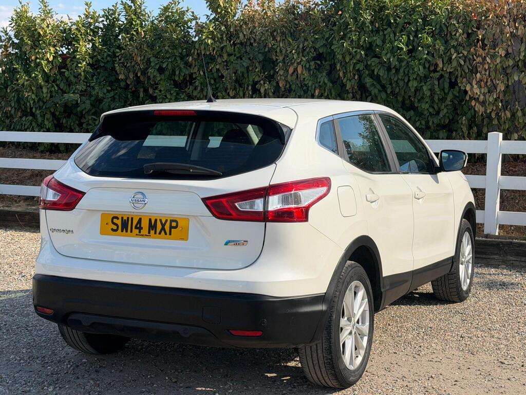 2014 Nissan Qashqai thumbnail 14
