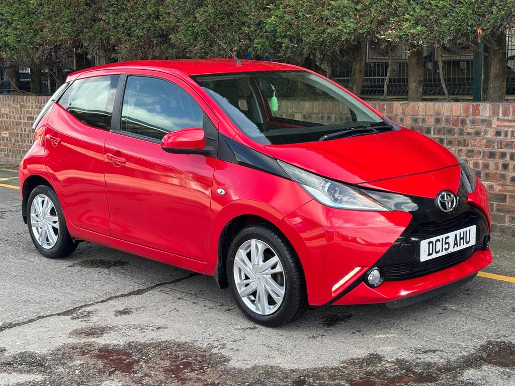 Toyota AYGO Hatchback 1.0 VVT-i x-pression x-wave Euro 5 5dr Euro 5