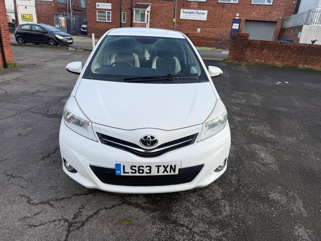 Toyota Yaris Hatchback 1.33 Dual VVT-i Trend Multidrive S Euro 5 5dr