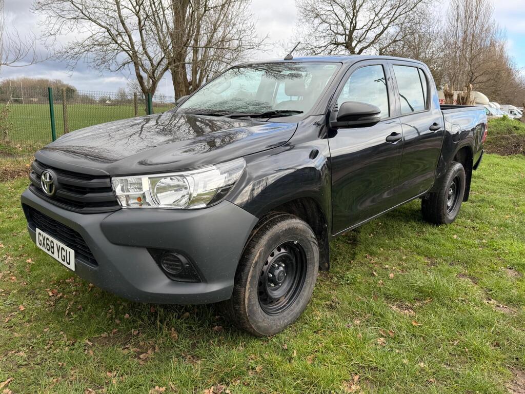 Toyota Hilux Pickup 2.4 D-4D Active 4WD Euro 6 4dr (3.5t)