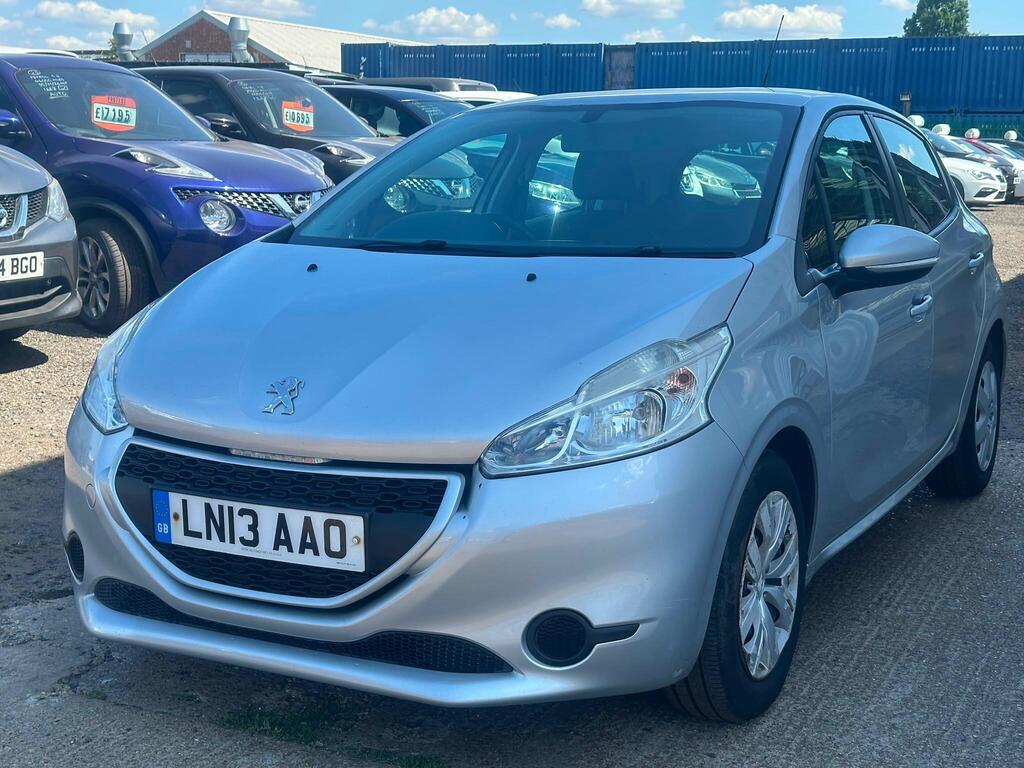 Peugeot 208 Hatchback 1.2 VTi Access+ Euro 5 5dr