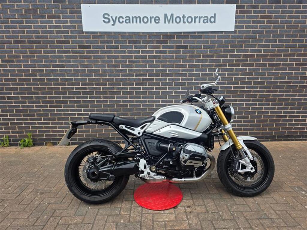 BMW R nineT