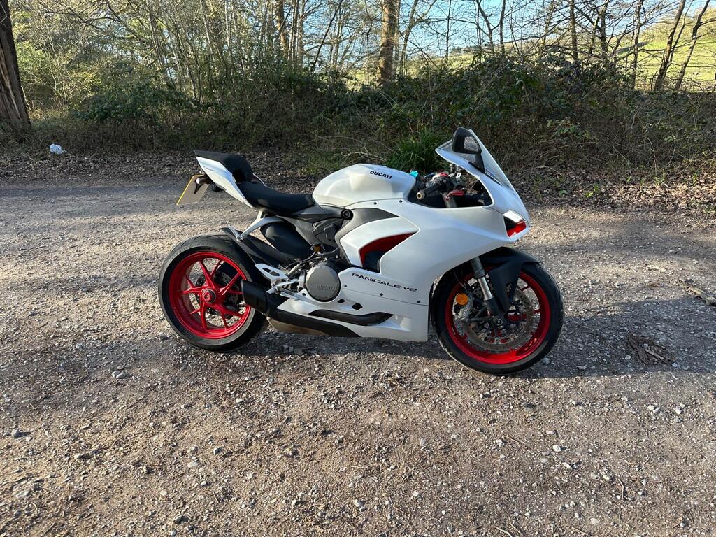 Ducati Panigale V2
