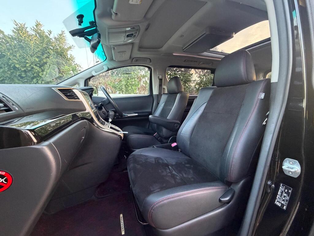 2013 Toyota Vellfire thumbnail 46