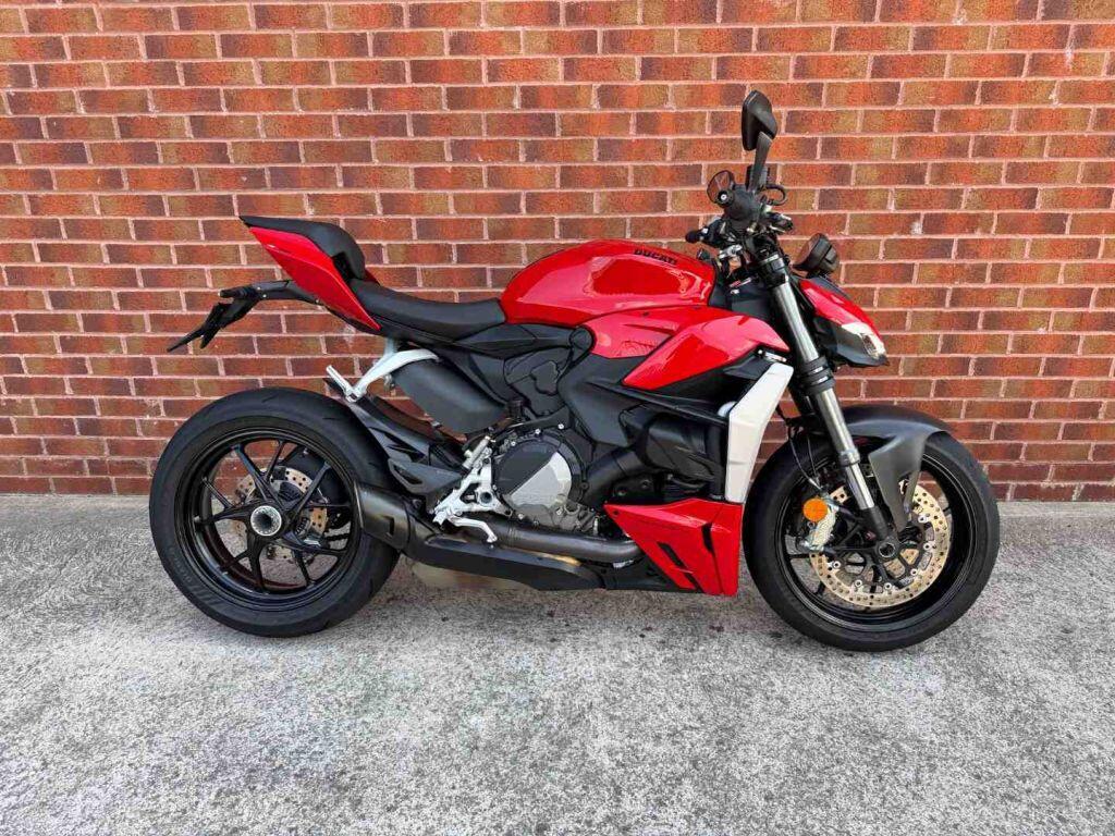 Ducati Streetfighter V2