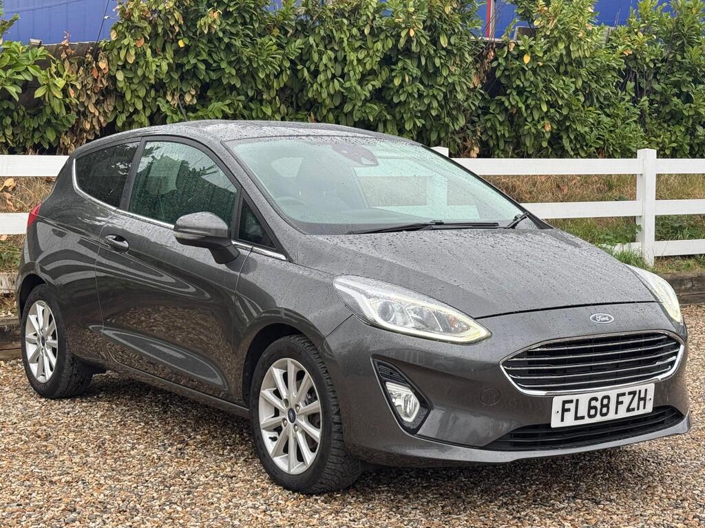 Ford Fiesta 1.0T EcoBoost Titanium Euro 6 (s/s) 3dr thumbnail 6