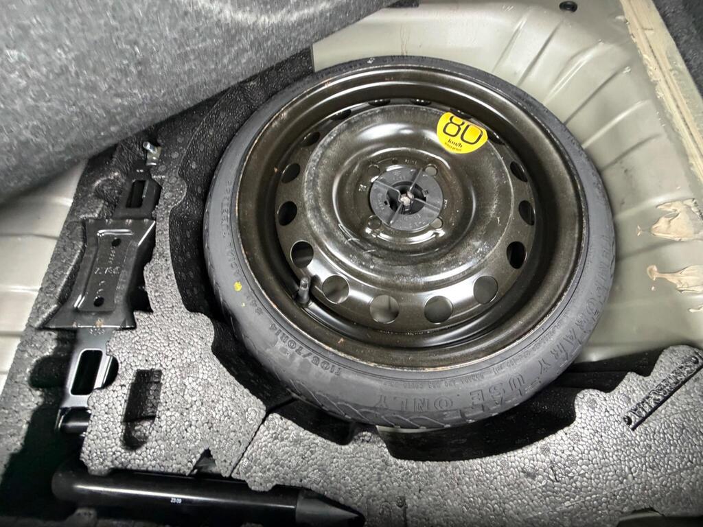 2009 Nissan Micra thumbnail 24