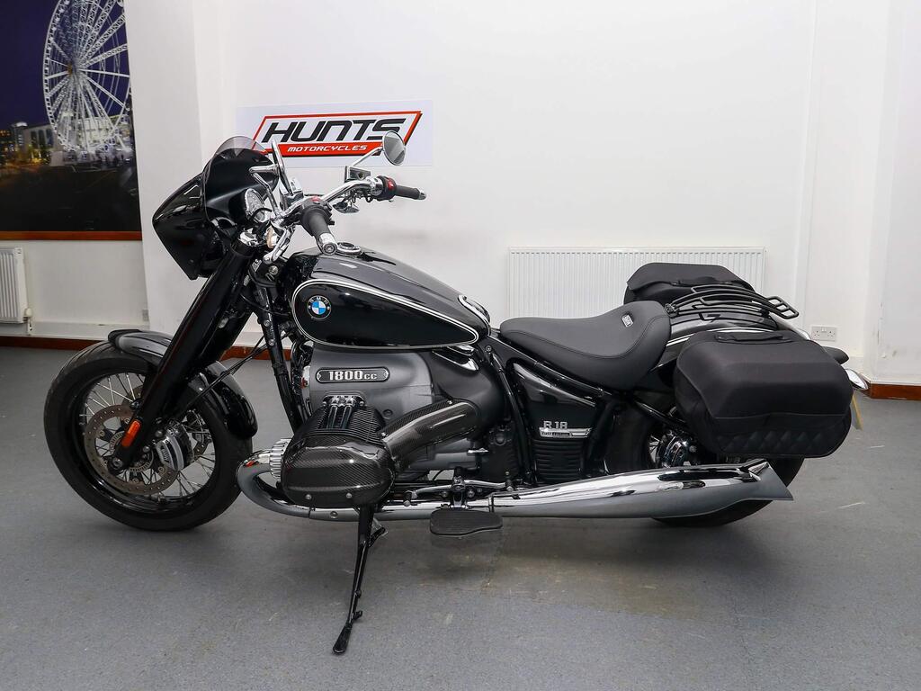 BMW R 18
