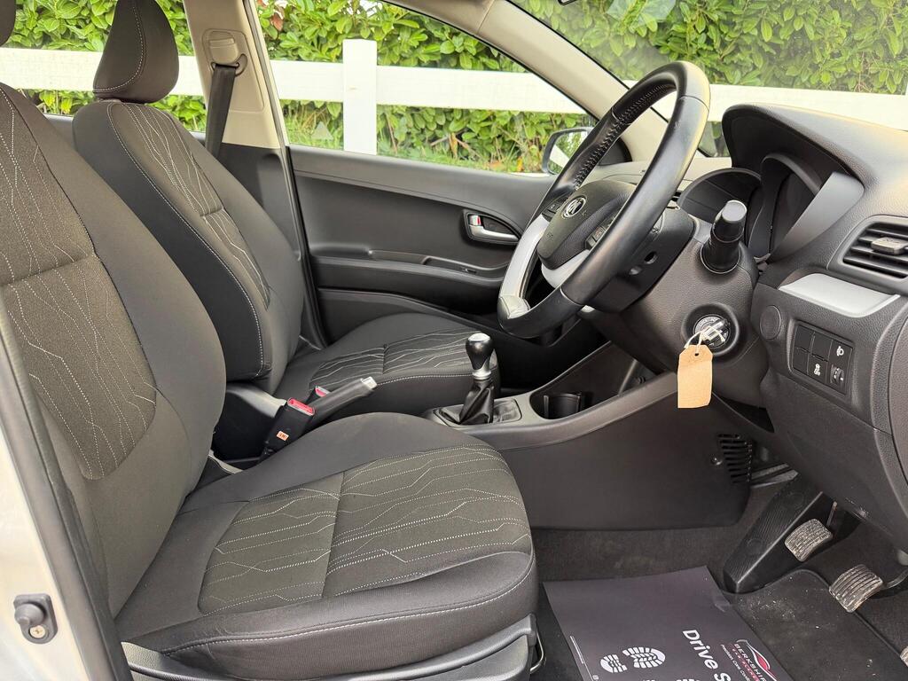 2014 Kia Picanto thumbnail 16