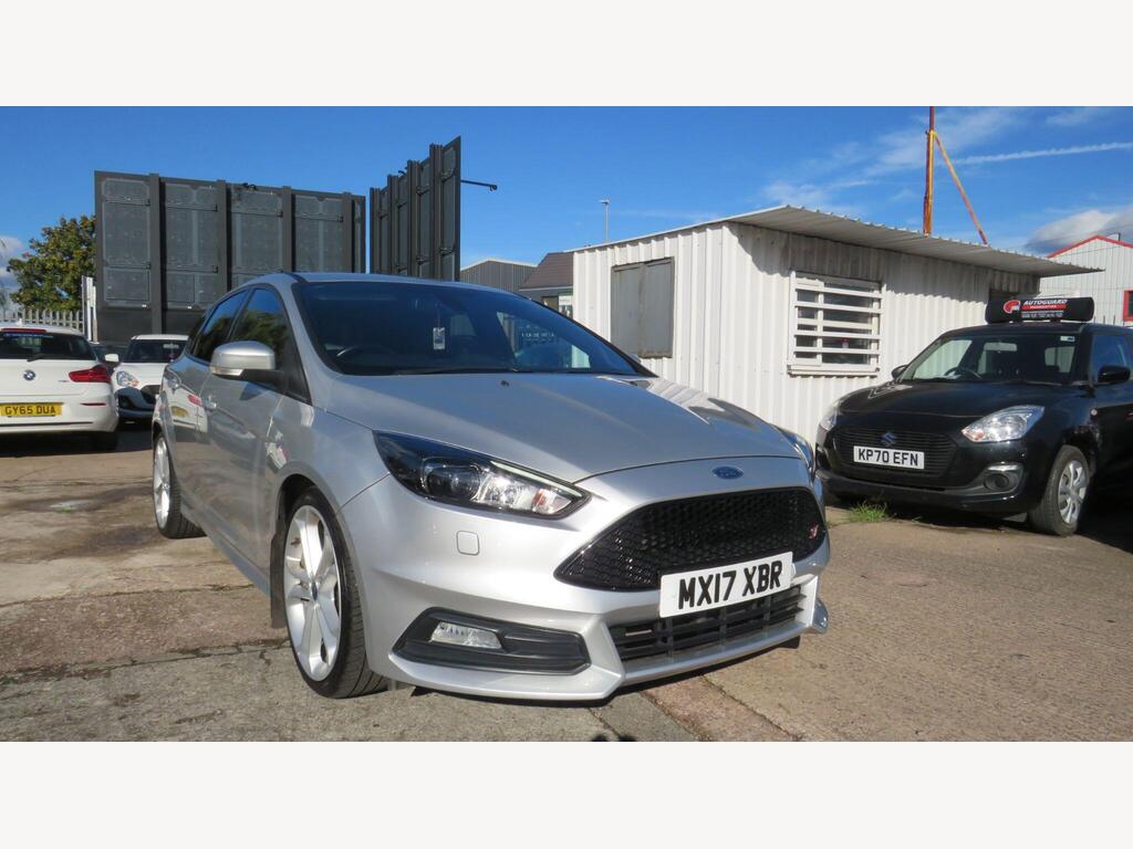 Ford Focus Hatchback 2.0T EcoBoost ST-3 Euro 6 (s/s) 5dr