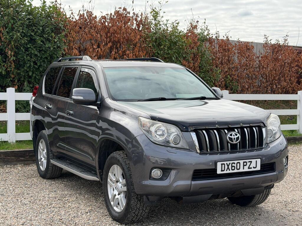 2010 Toyota Land Cruiser thumbnail 7