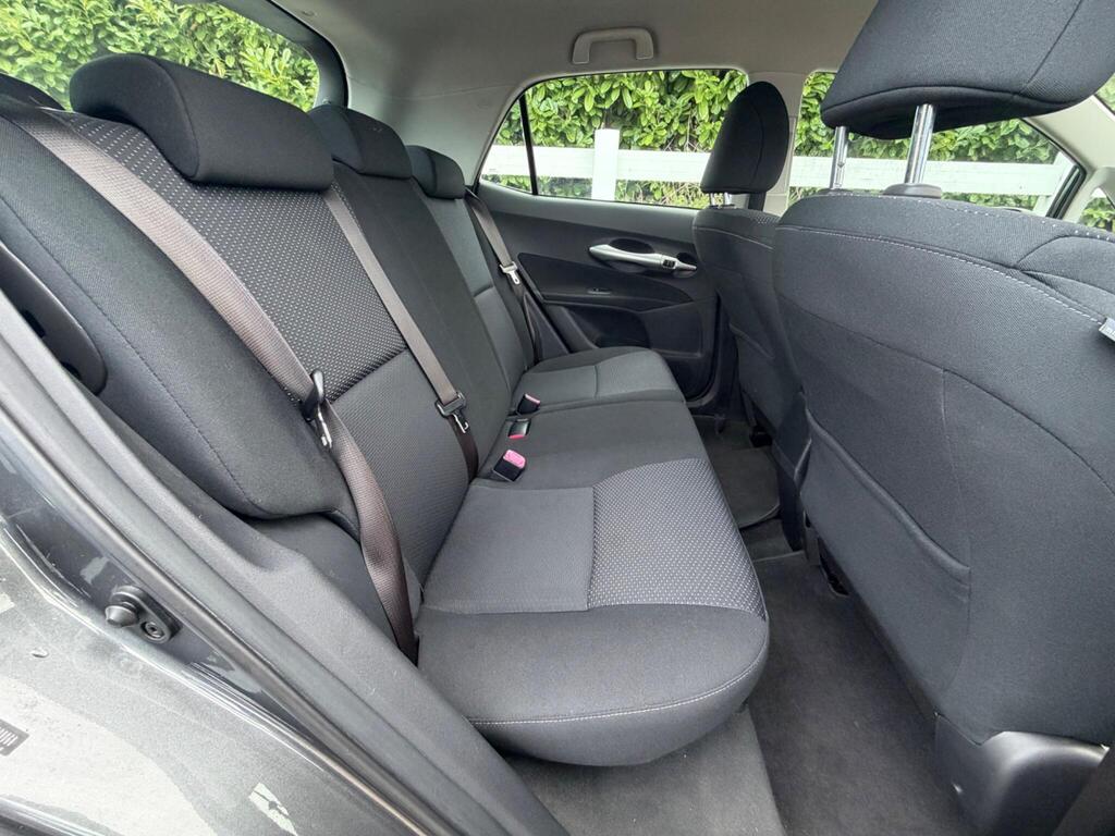 2012 Toyota Auris thumbnail 26