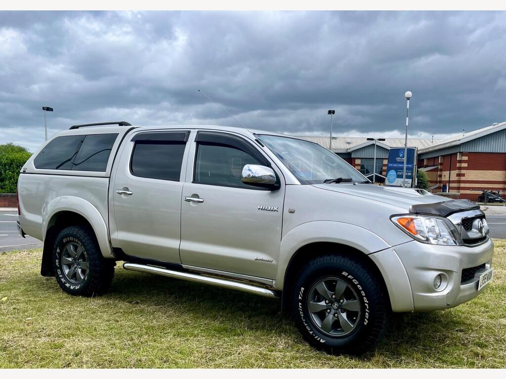 Toyota Hilux Pickup 3.0 D-4D Invincible 4WD 4dr