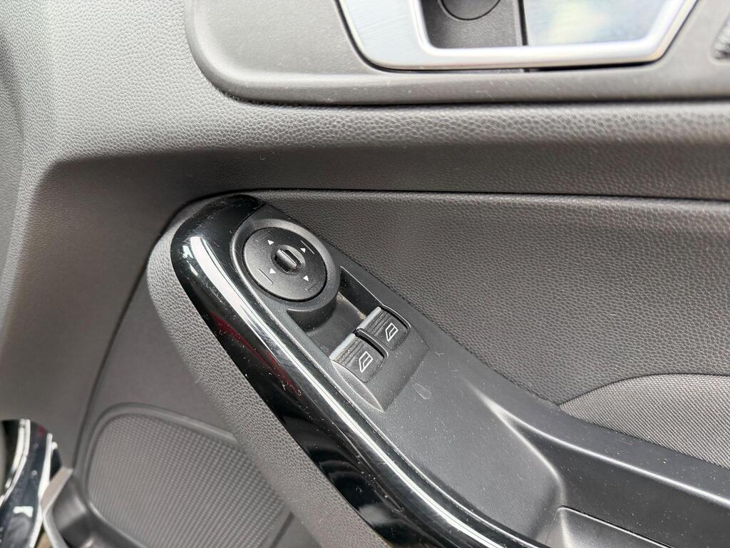 Ford Fiesta 1.0T EcoBoost Zetec S Euro 6 (s/s) 3dr thumbnail 21