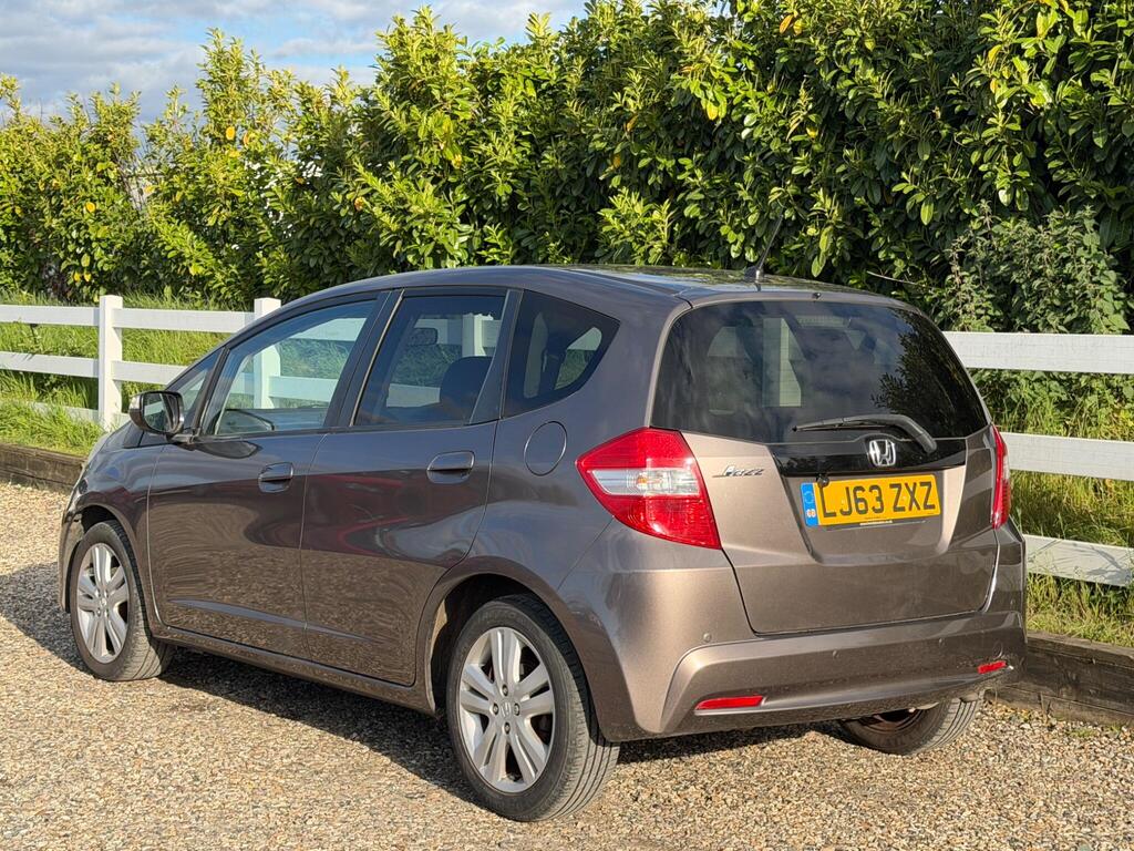 2013 Honda Jazz thumbnail 3