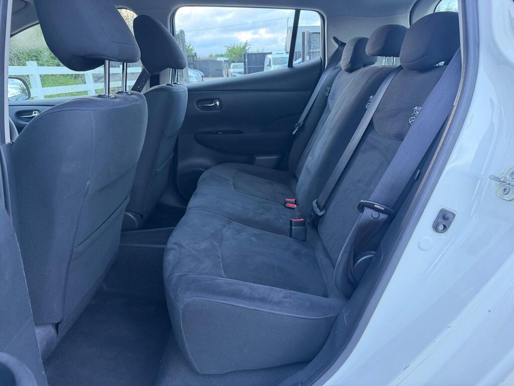 2017 Nissan Leaf thumbnail 17