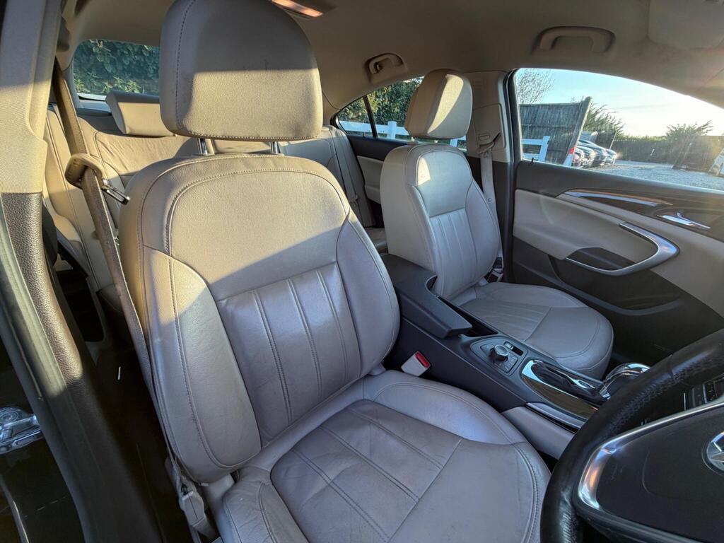 2010 Vauxhall Insignia thumbnail 19