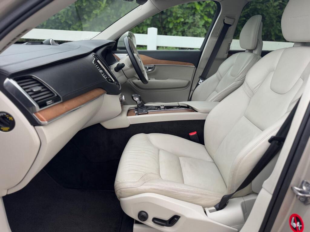 Volvo XC90 2.0 D5 Inscription Geartronic 4WD Euro 6 (s/s) 5dr thumbnail 22