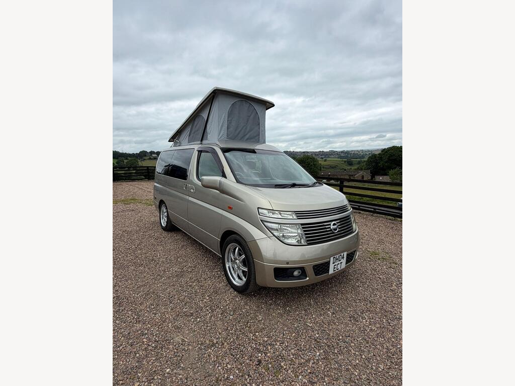 Nissan Elgrand Motorhome Camper Campervan Off Grid 4x4 4wd Motorhome camper