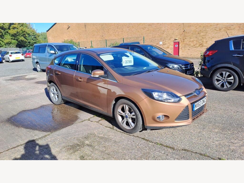 Ford Focus Hatchback 1.6 Zetec Powershift Euro 5 5dr