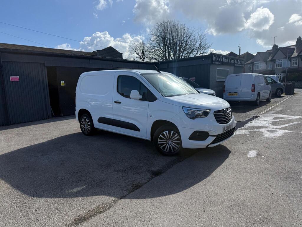 Vauxhall Combo Panel Van 1.5 Turbo D 2300 Sportive L1 H1 Euro 6 4dr