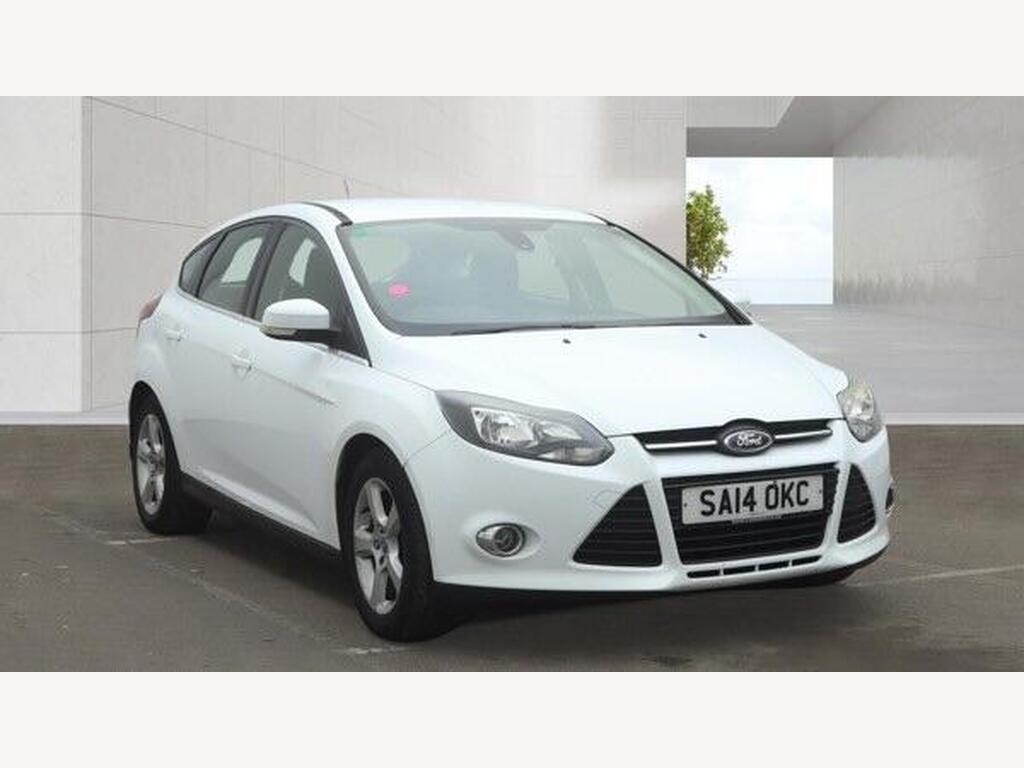Ford Focus Hatchback 1.6 Zetec Navigator Euro 5 5dr