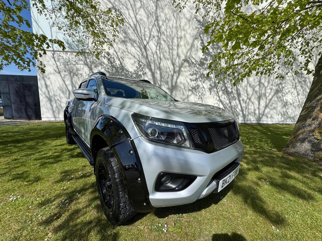 Nissan Navara Pickup 2.3 dCi Tekna Auto 4WD Euro 6 4dr
