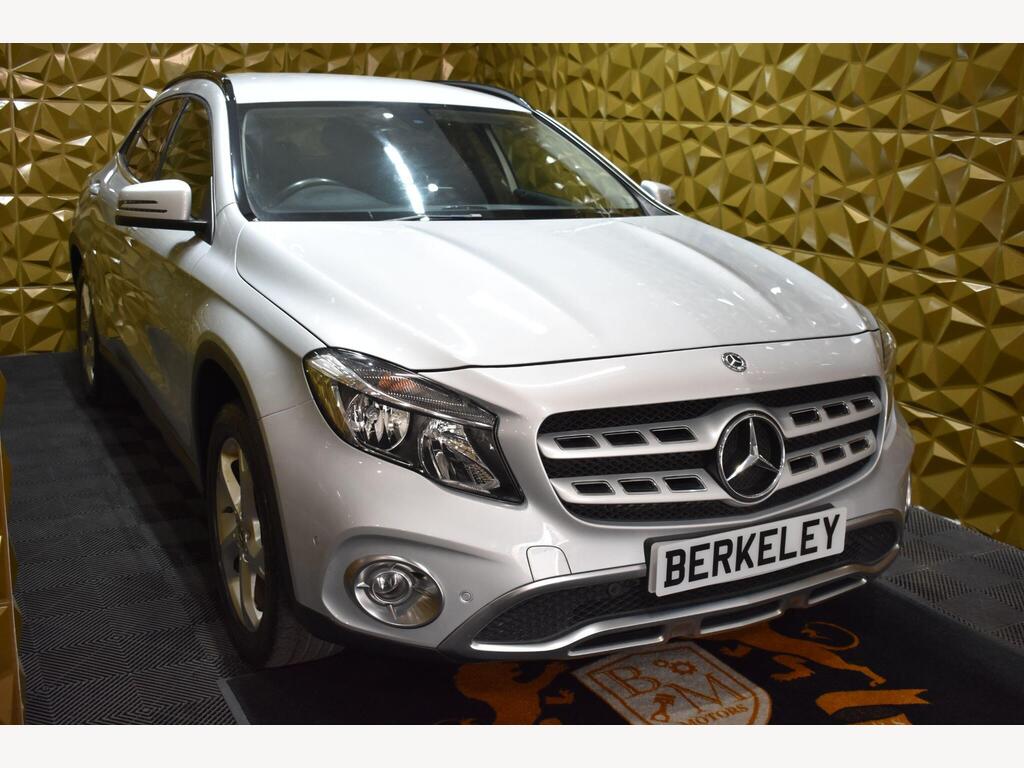 Mercedes-Benz GLA SUV 1.6 GLA200 Sport (Executive) 7G-DCT Euro 6 (s/s) 5dr