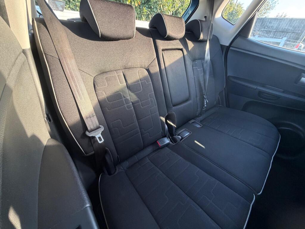 2012 Kia Venga thumbnail 21