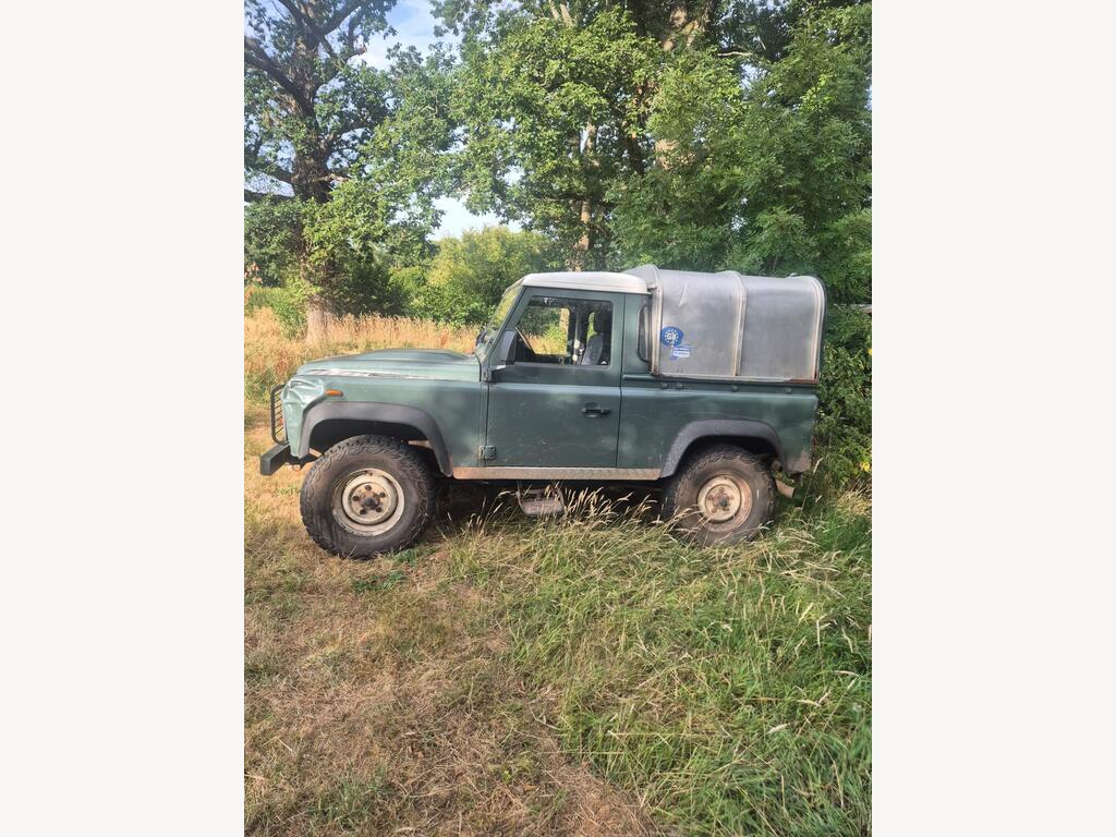 Land Rover Defender 90