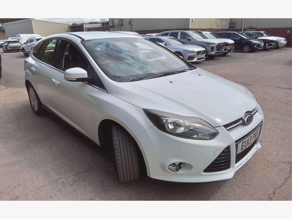 Ford Focus Hatchback 1.0T EcoBoost Titanium Euro 5 (s/s) 5dr