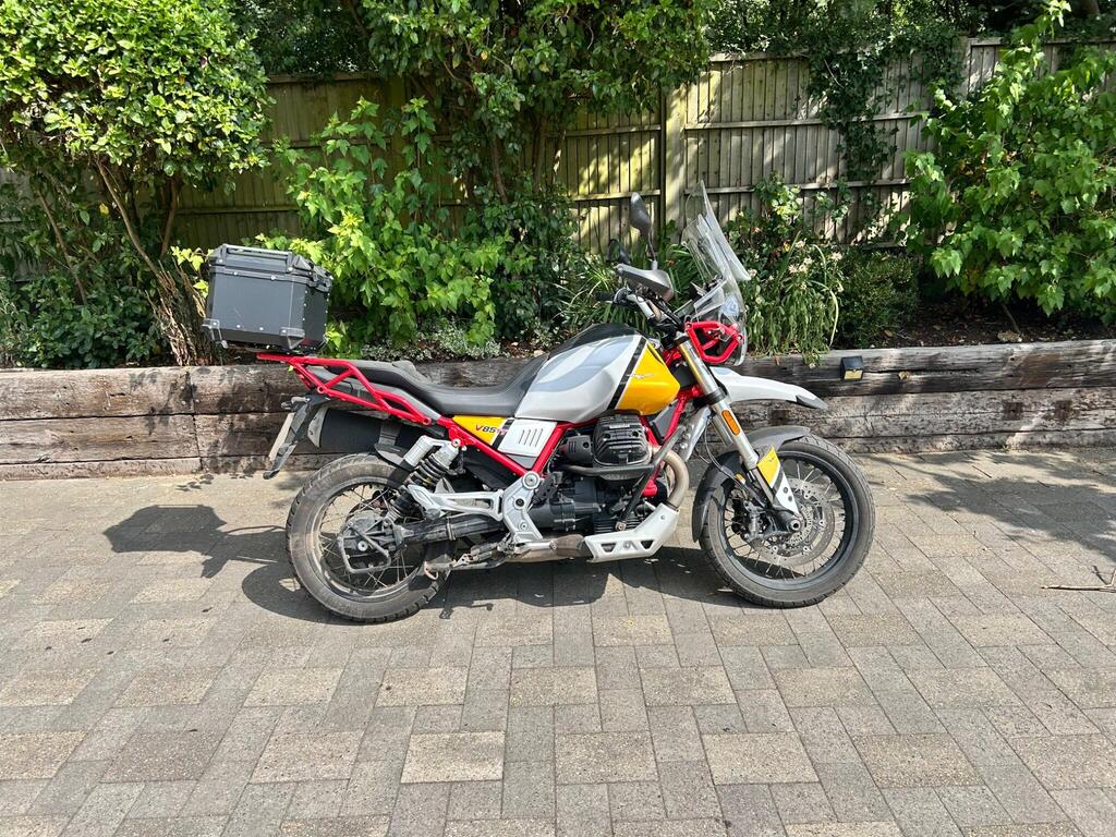 Moto Guzzi V85