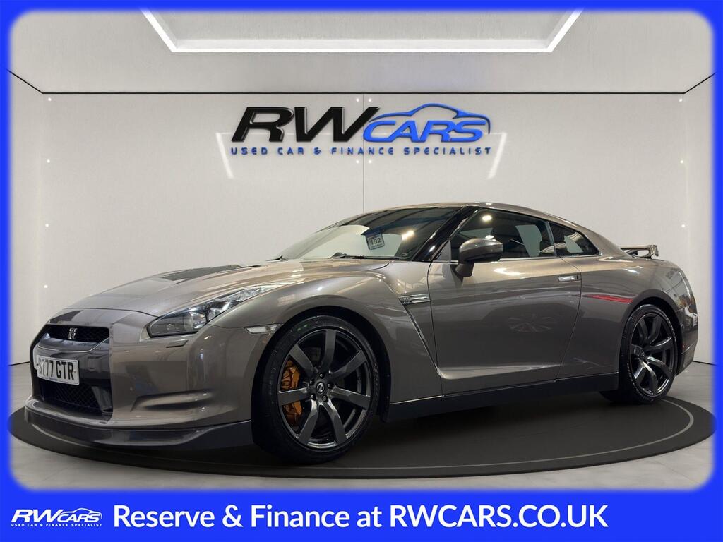 Nissan GT-R