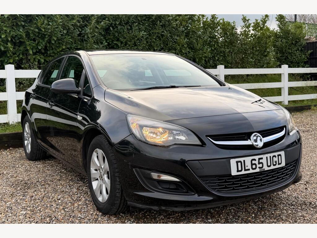 2015 Vauxhall Astra thumbnail 5