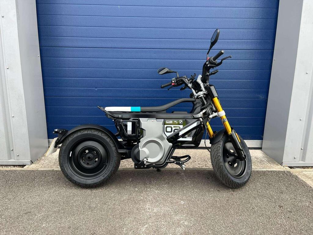 BMW CE 02