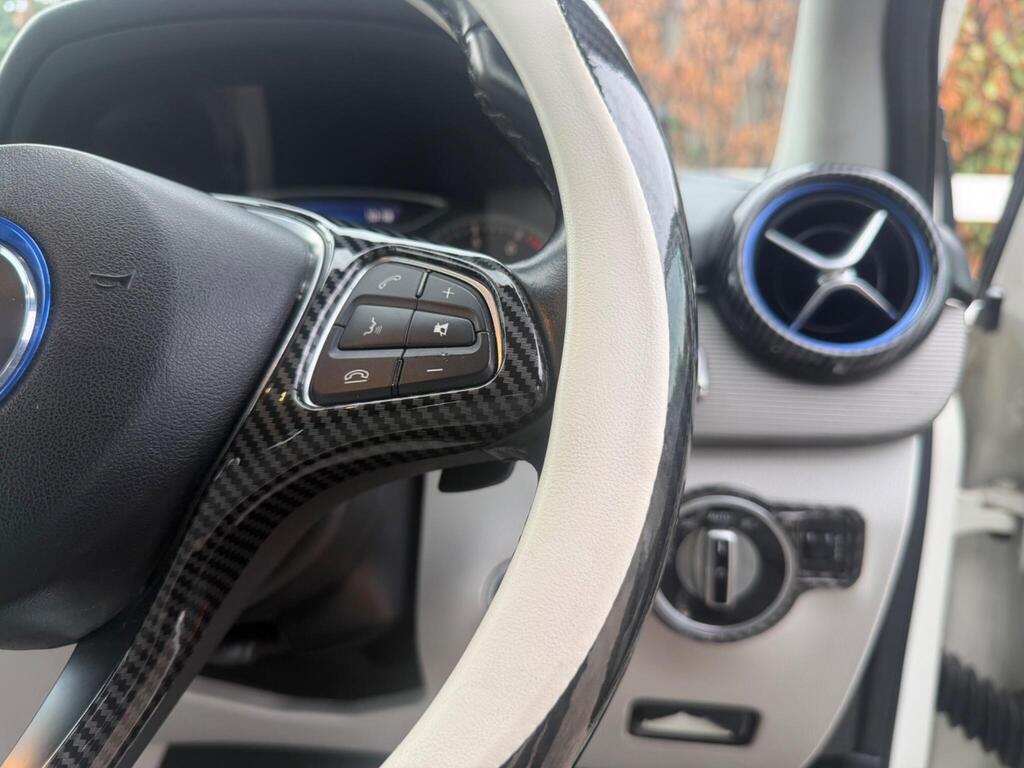 2015 Mercedes-Benz B Class thumbnail 23