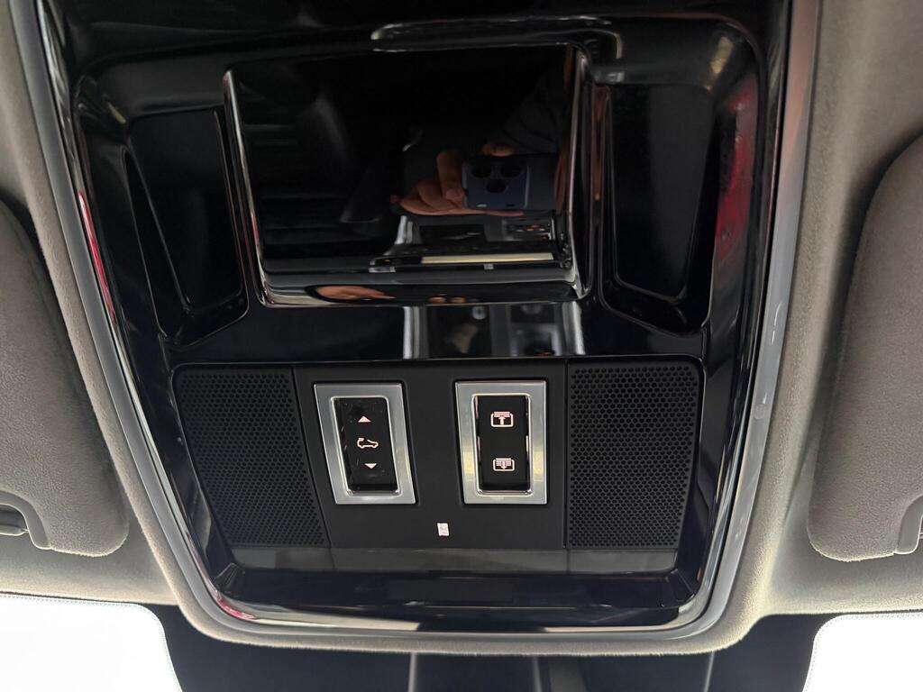 Land Rover Range Rover Sport 3.0 SD V6 Autobiography Dynamic Auto 4WD Euro 5 (s/s) 5dr thumbnail 32